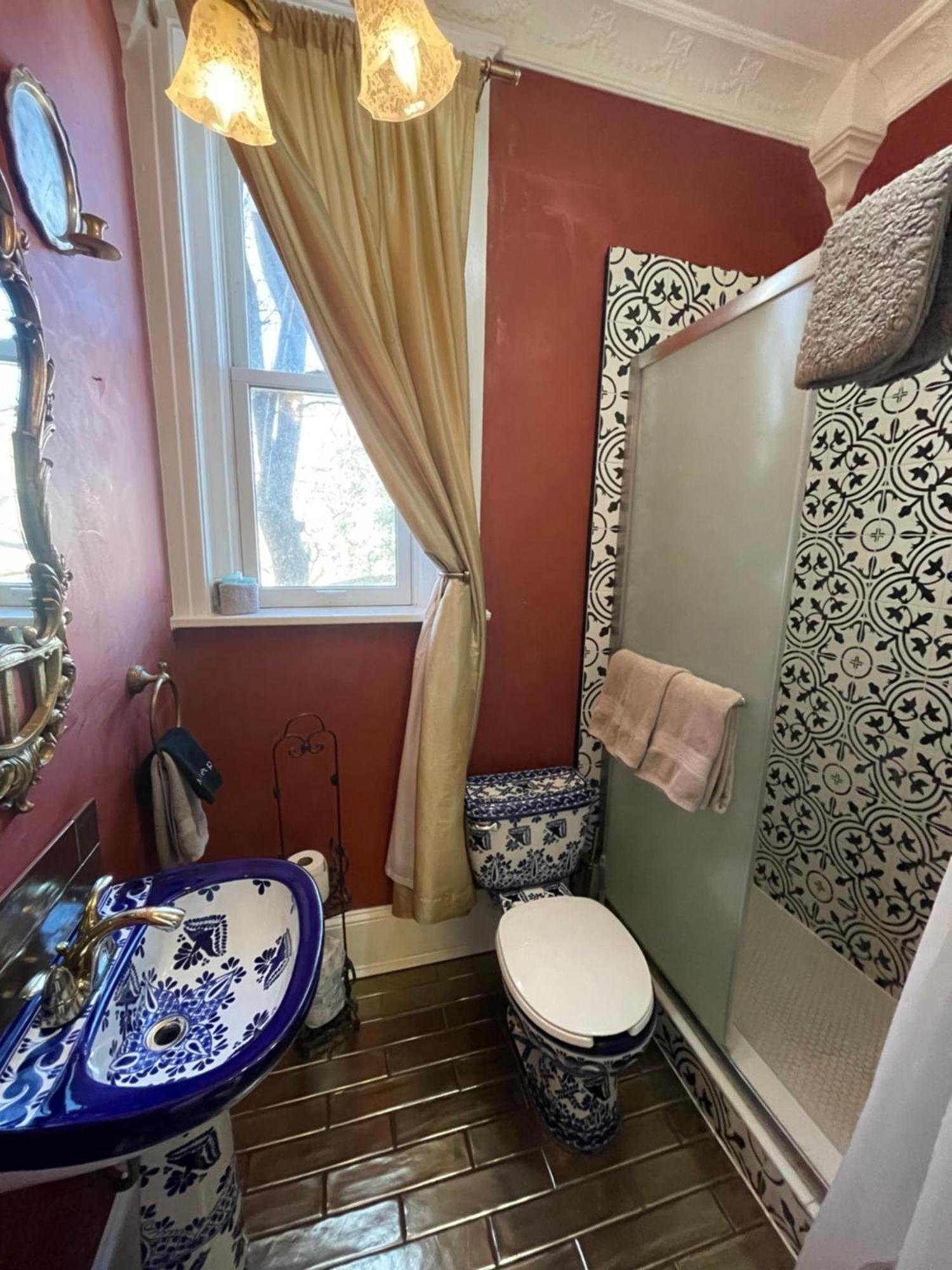 The Holiday Chalet Victorian Денвер Экстерьер фото